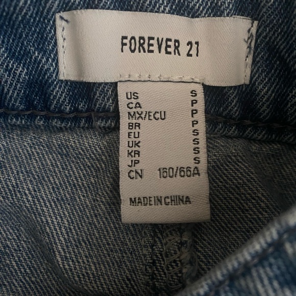 Forever 21 Classic Blue Denim Skirt - Picture 4 of 4